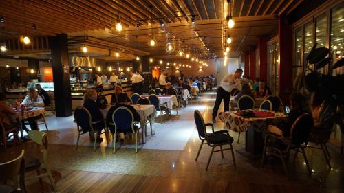 Restoran, Meka Hotel in Dragash