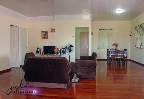 共用Lounge/電視區, Huize Sherida in Nickerie in 尼烏尼科里