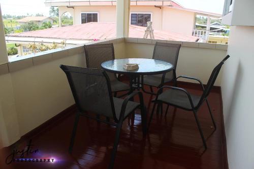 陽台/露台, Huize Sherida in Nickerie in 尼烏尼科里