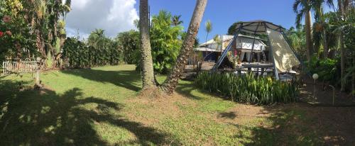 Exterior view, Habitation Manatee in Baie-Mahault