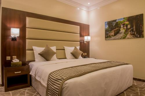 Royal Suite image 9