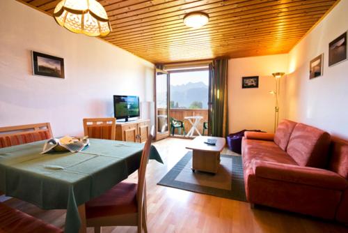 哈斯保爾公寓式酒店 (Haslbauer) in 史坦巴赫岩阿特爾西