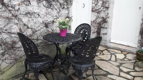 المنظر الخارجي, La Vigne Vierge in Chateauneuf-sur-Loire