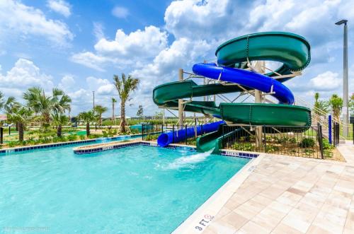 A Piece of Heaven Doorsteps to Disney World and Water Park with Lazy River