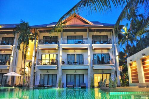 Navatara Phuket Resort - SHA Extra Plus