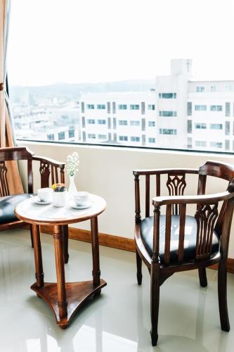 設施, 辛卡特塔尼酒店 (Sinkiat Thani Hotel) in 沙敦