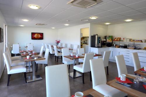 อาหารและเครื่องดื่ม, โรงแรมอา มาเนตตา (Hotel A Madonetta) in โบนิฟาซิโอ