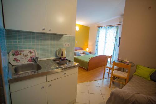 Ivan Apartment - image 7