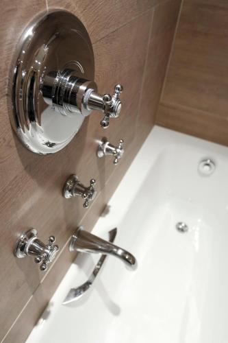 Au Manoir Saint Germain - image 2