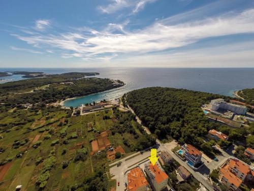  • Lungomare Beach Apartment Pula • in 52100 Pula