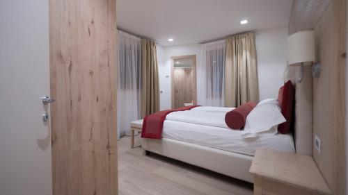 Chalet Tea Da Bondi - image 8