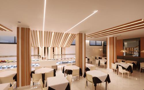 Restaurant, Hotel Brasil in Parque de l'Aiguera