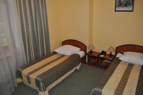 Standard Triple Room image 5