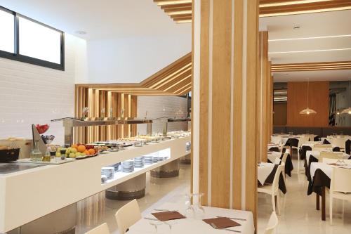 Restaurant, Hotel Brasil in Parque de l'Aiguera