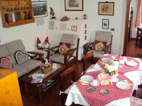 Koplietošanas atpūtas telpa ar TV, B & B camere da beppe in Danta