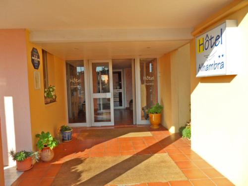 Hotel Alhambra - image 8