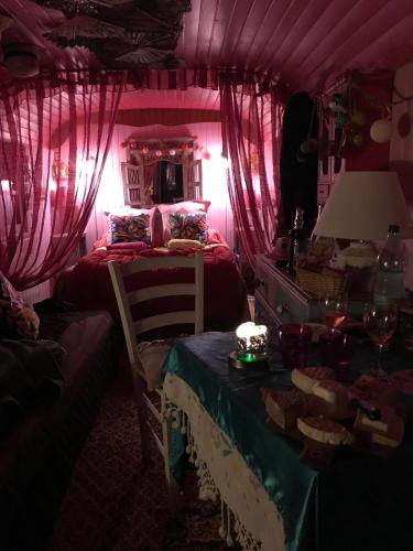 La Roulotte De Lola - Chambre d'hôtes - image 8