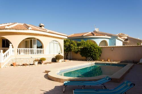  House in Quesada with swiming pool, Ferienwohnung in Rojales