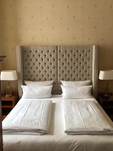 The Ascot Hotel - image 3