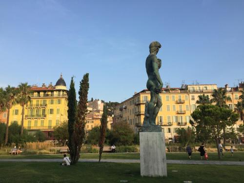 Chez Kari-top location in charming old town, Nice (photo 6)