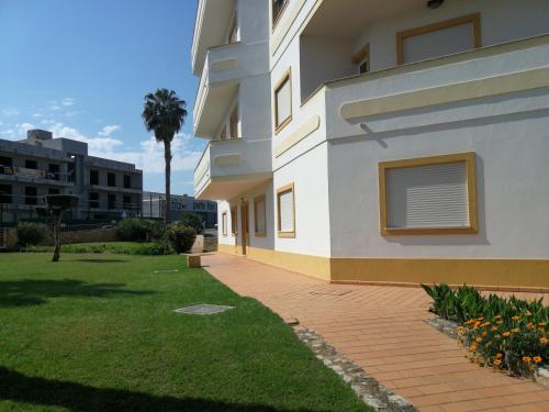 Jardim Paraiso Apartments in Guia