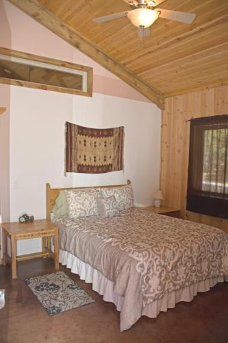 DiamondStone Guest Lodges