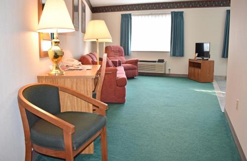 Americas Best Value Inn-Tahquamenon Country