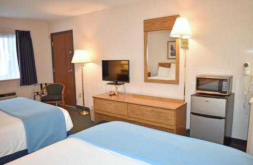 Americas Best Value Inn-Tahquamenon Country