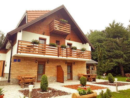  Guesthouse Green Valley in Jezerce