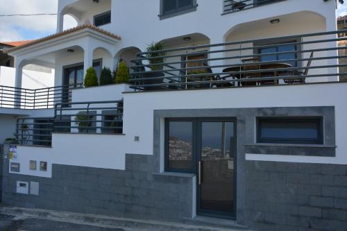  Sea and Sun 4 You - Choupana Studio in Funchal