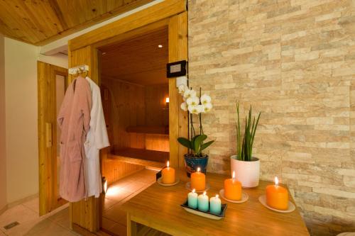 熱水浴缸, SAUNA - JACUZZI - 100% PRIVÉ - L'ESTANTADA (SAUNA - JACUZZI - 100% PRIVE - L'ESTANTADA) in 蘭克斯