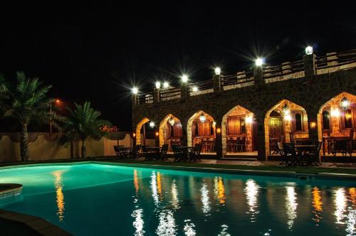 Плувен басейн, Esra Hotel Apartment in Хасаб