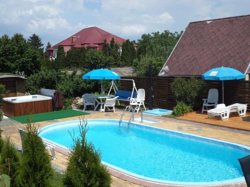 Swimming pool, Holp Panzio in Koroshegy