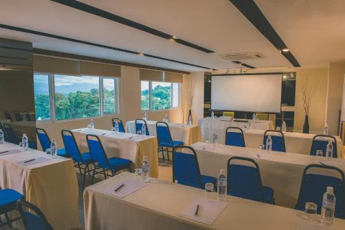 哥打京那巴鲁市中心美居酒店 哥打京那巴鲁市中心美居酒店