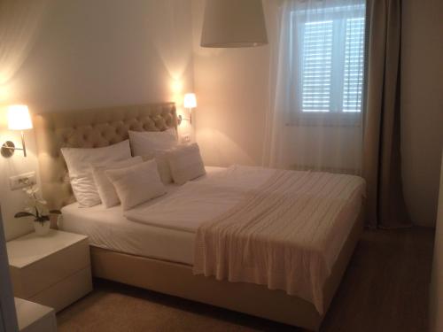 Two-Bedroom Apartment with Balcony image 10