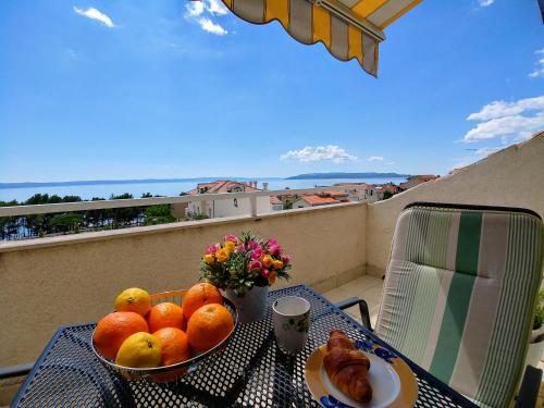 Penthouse studio with sea view