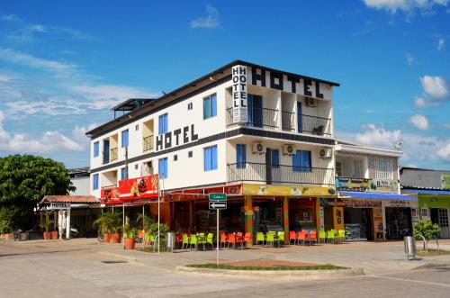 Hotel Bahía Cadi