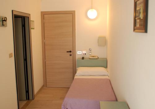 1 twin bed