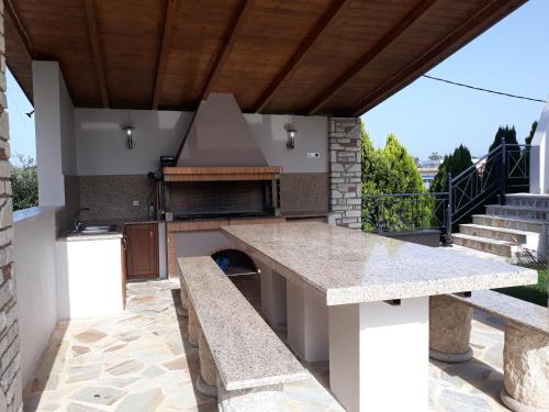 Facilities, Villa Oneiro in Nea Thesis