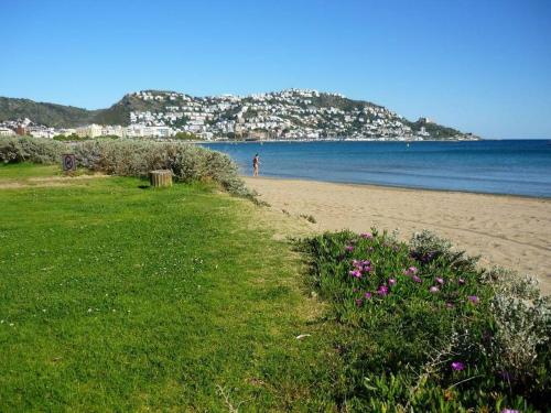 Piscines - Climatisation - Calme - WIFI - Plages - Vue - Bord de mer - Parking