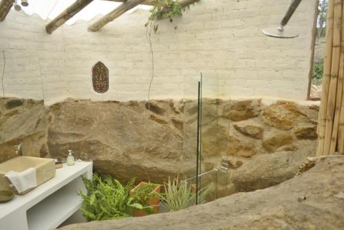 Double Room with Garden View image 6