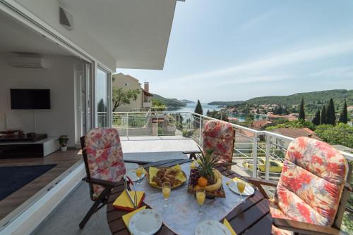  De Luxe Apartment Mediteran 2 in Zaton