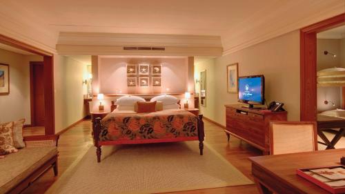 Photo 0 Constance Prince Maurice