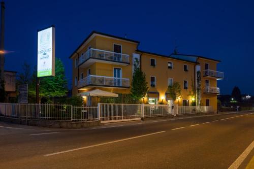 Hotel Bardolino - image 2