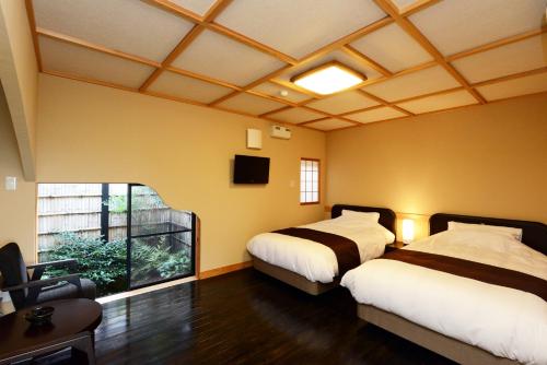 Japanese-Style Deluxe Suite with Open Air Bath