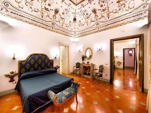 Villa with Sea View image 2