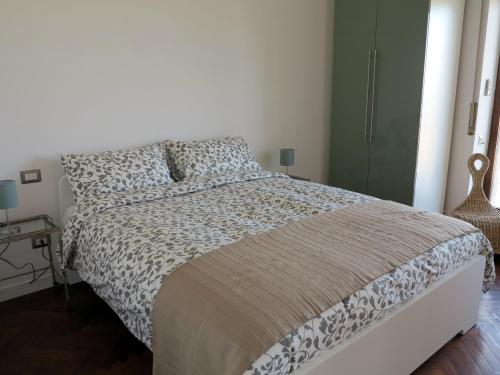 Pretty panoramic apartment - half way Center-Vomero district, Neapel (Foto 5)
