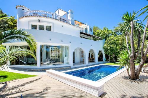 Luxury Villa with swimming pool and Jacuzzi - Accommodation - Marbella