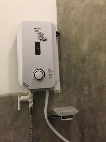 Bathroom, US Motel Colombo in Homagama