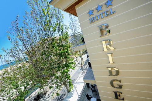 Hotel Bridge - image 12